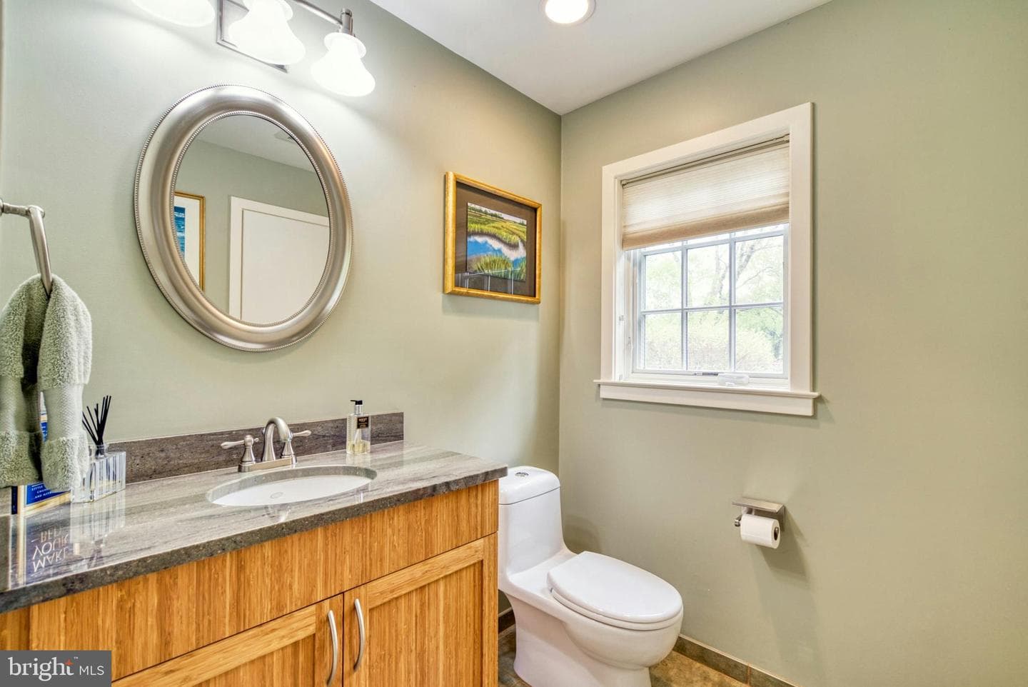 312 N Van Buren Street photo 28