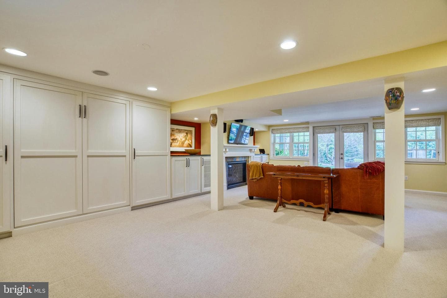 312 N Van Buren Street photo 77