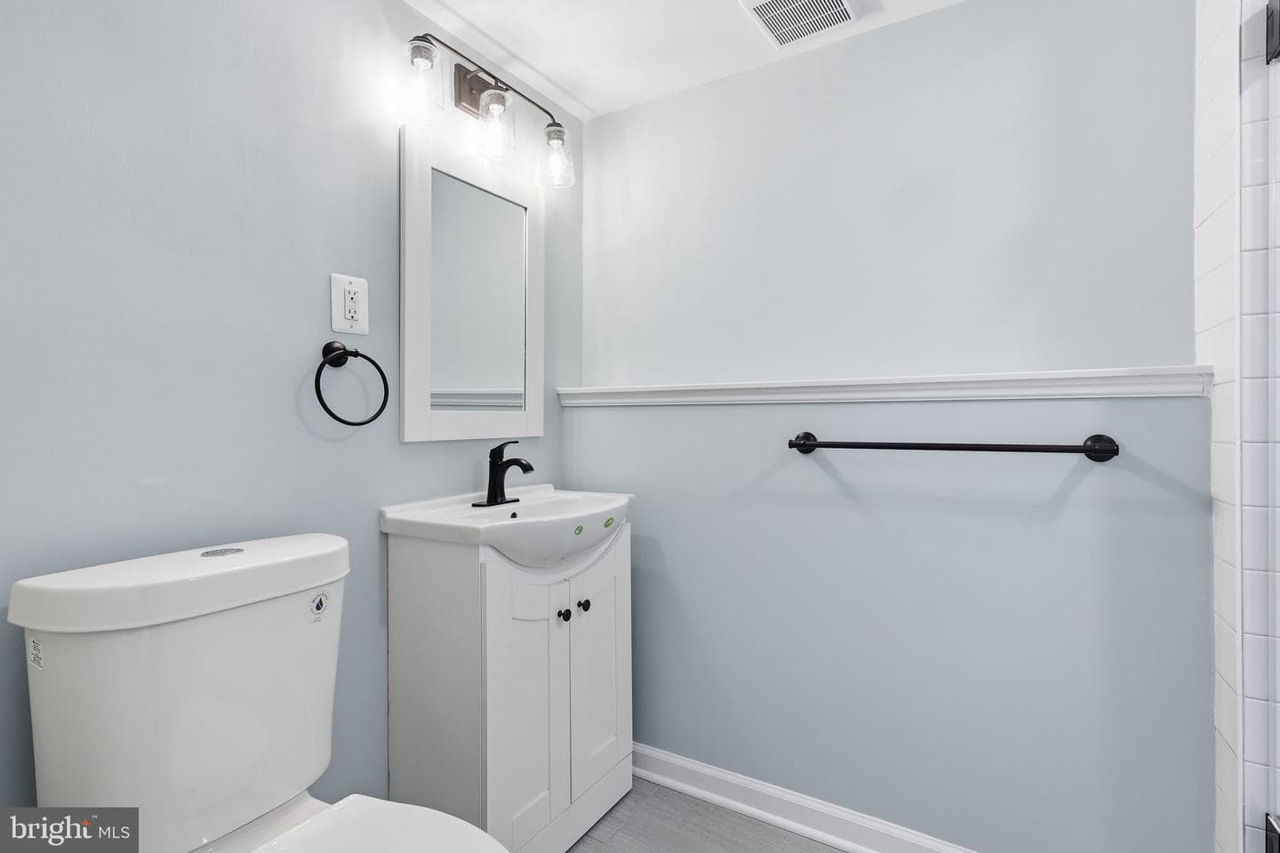 503 Dorchester Road photo 40
