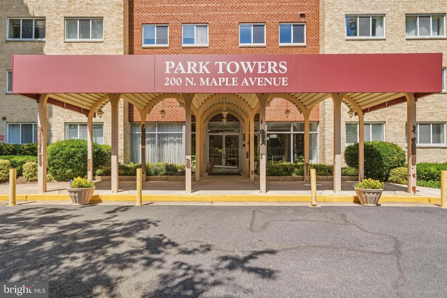200 N Maple Avenue #613 photo 25