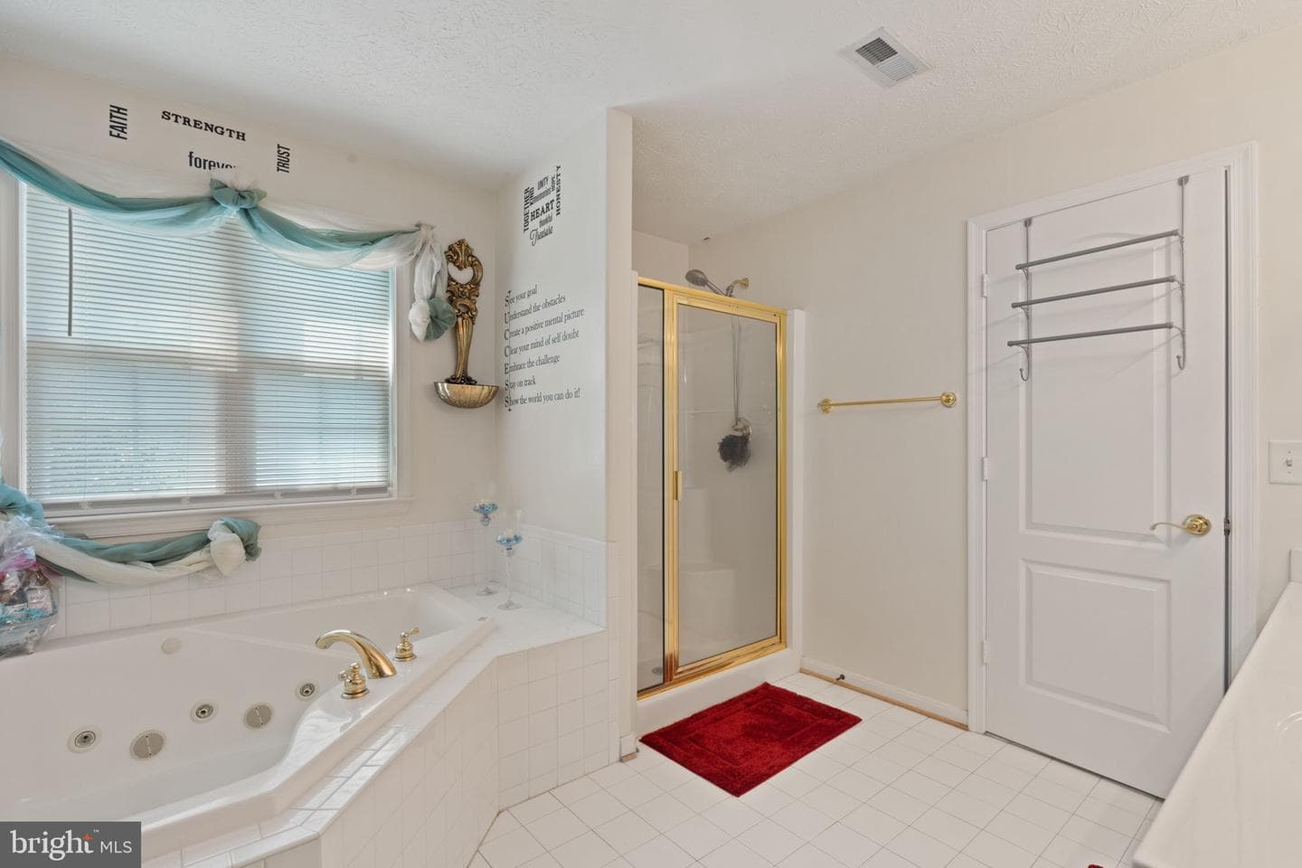 1002 Black Oak Court photo 36