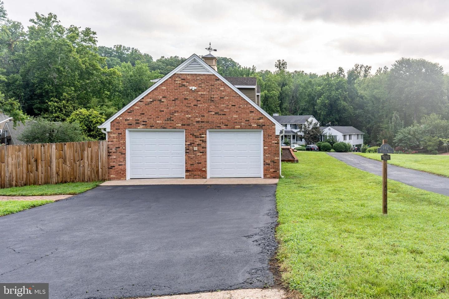 142 Woodland Road photo 2