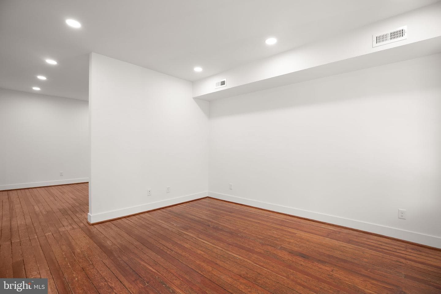 1606 Charles Street photo 11