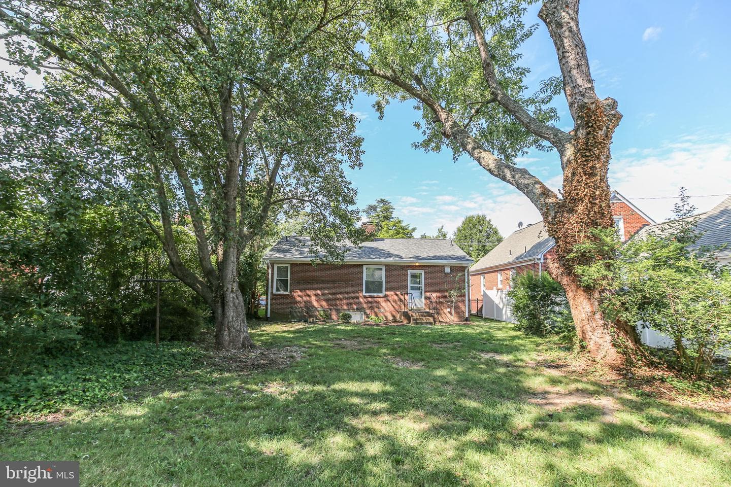 1213 Stafford Avenue photo 31