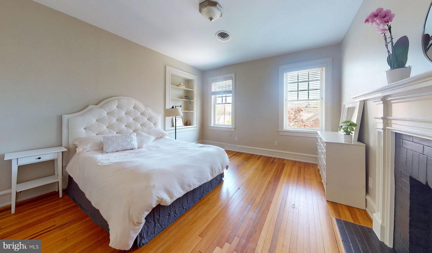1111 Prince Edward Street photo 54