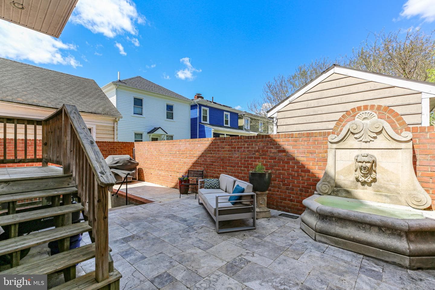 211 Fauquier Street photo 46