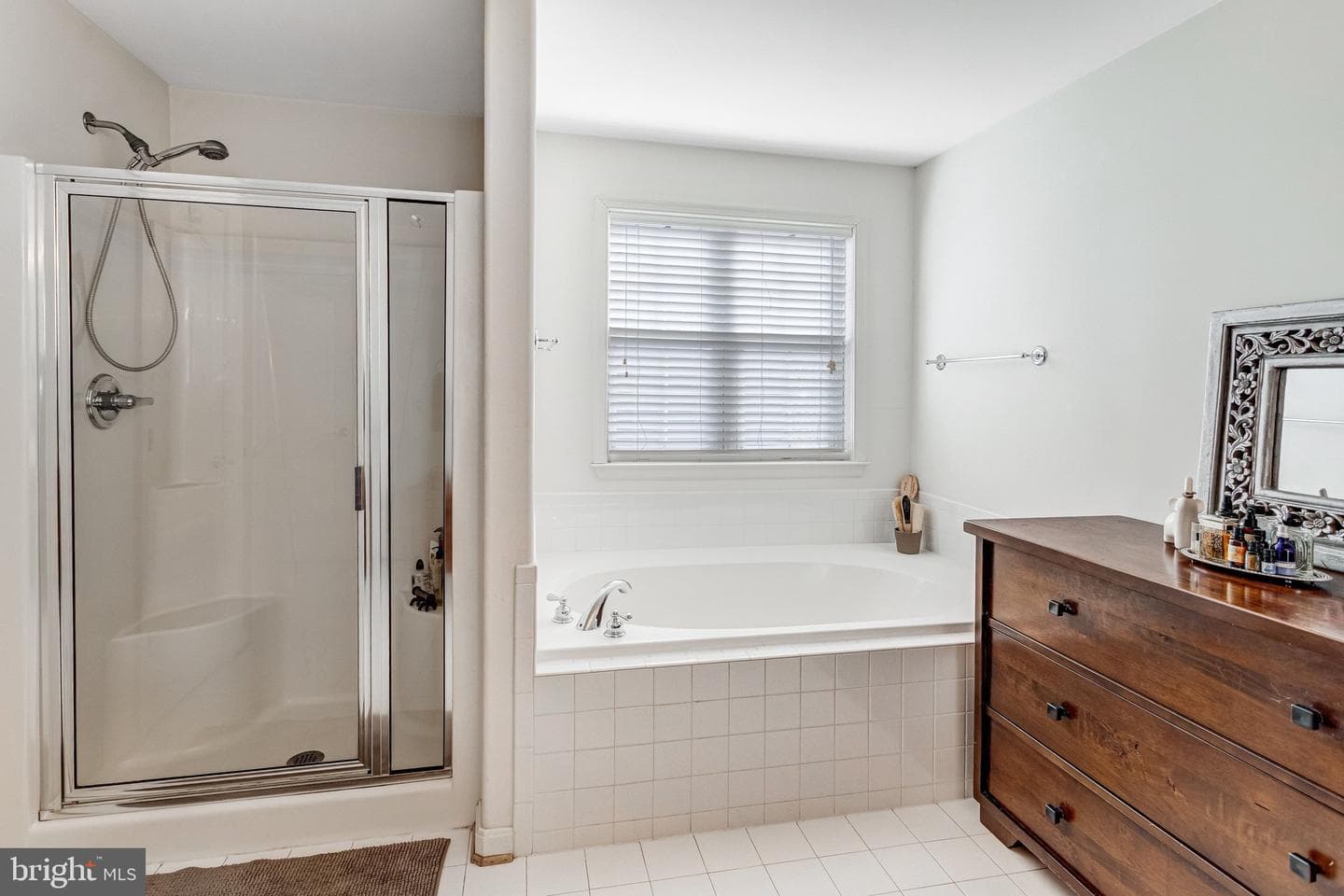 1004 Oakwood Court photo 29