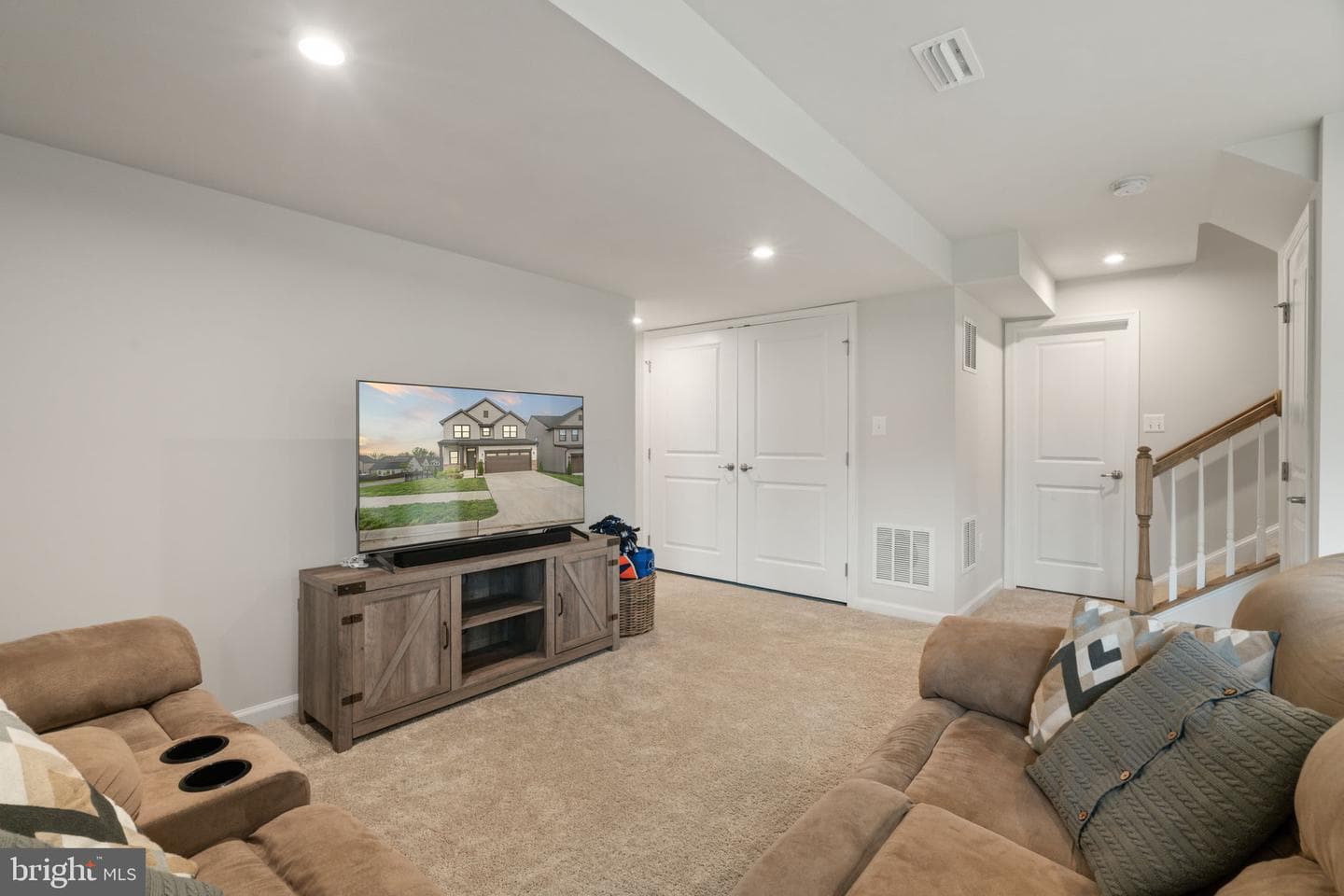 1507 Rampart Drive photo 25