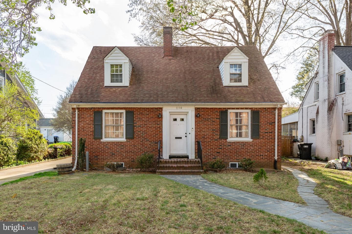 1110 College Avenue photo 4