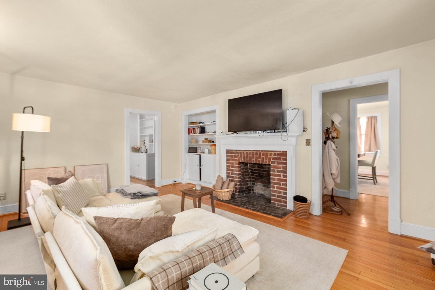 1110 College Avenue photo 8