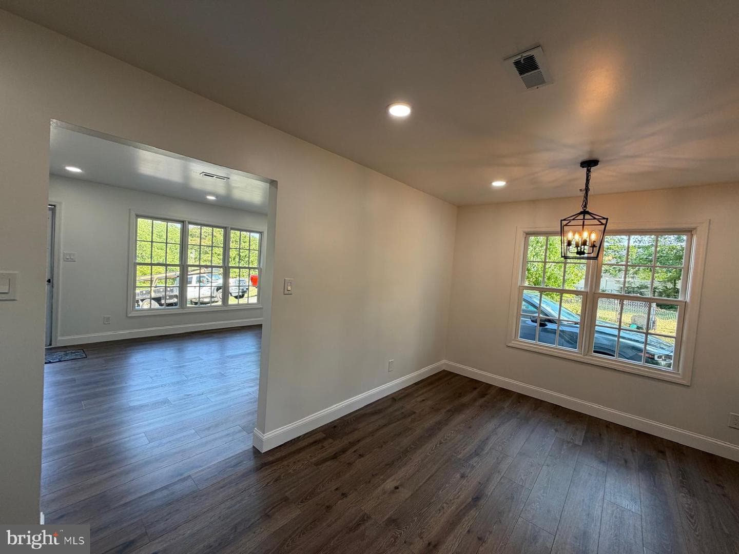 5 Jaybee Court photo 2