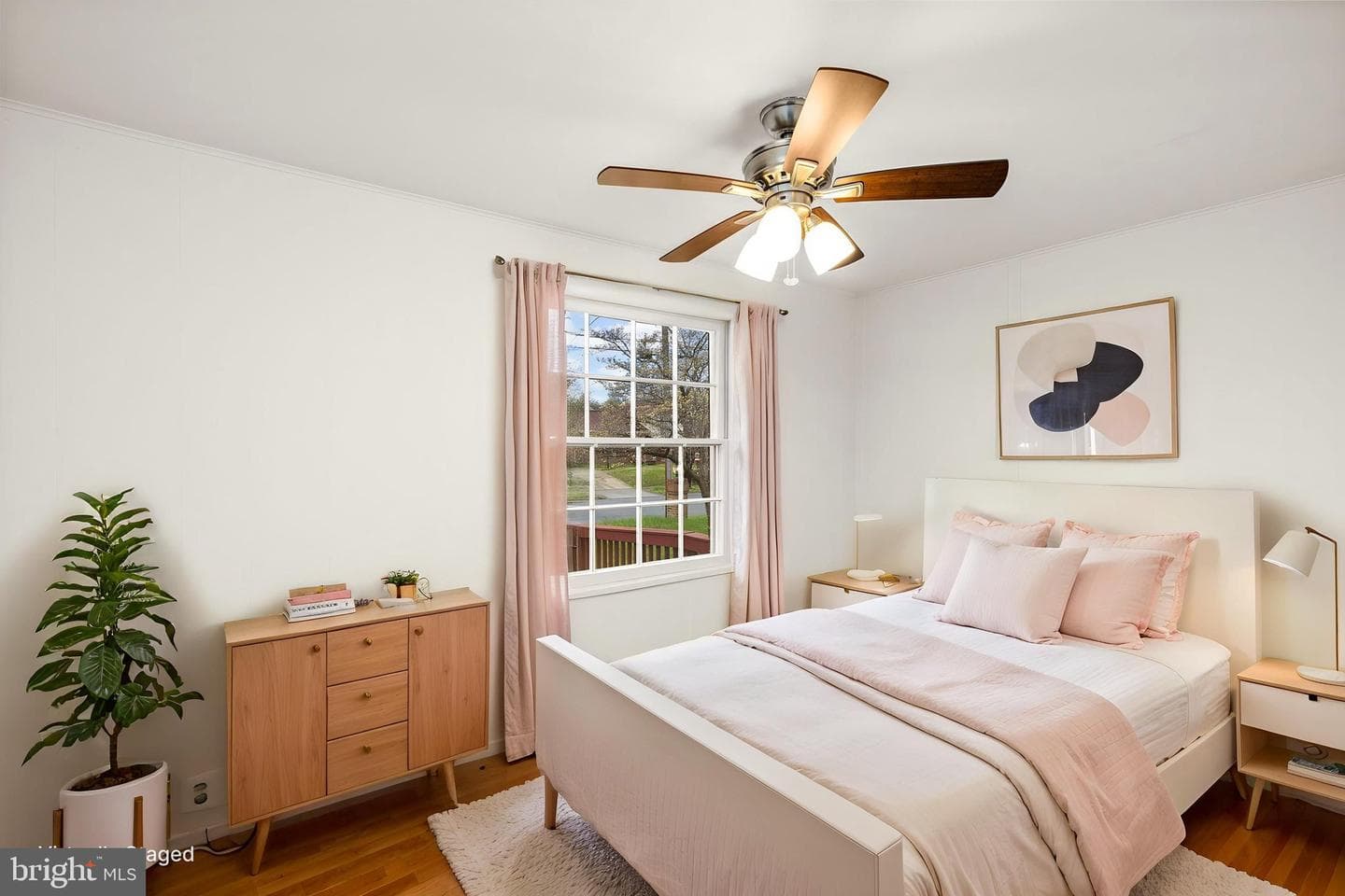 1306 Cardwell Street photo 22