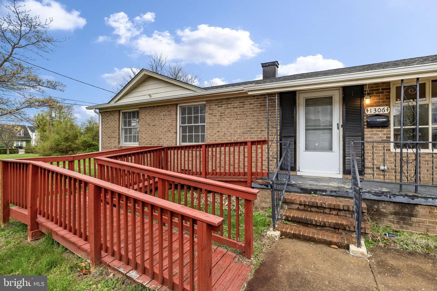 1306 Cardwell Street photo 6