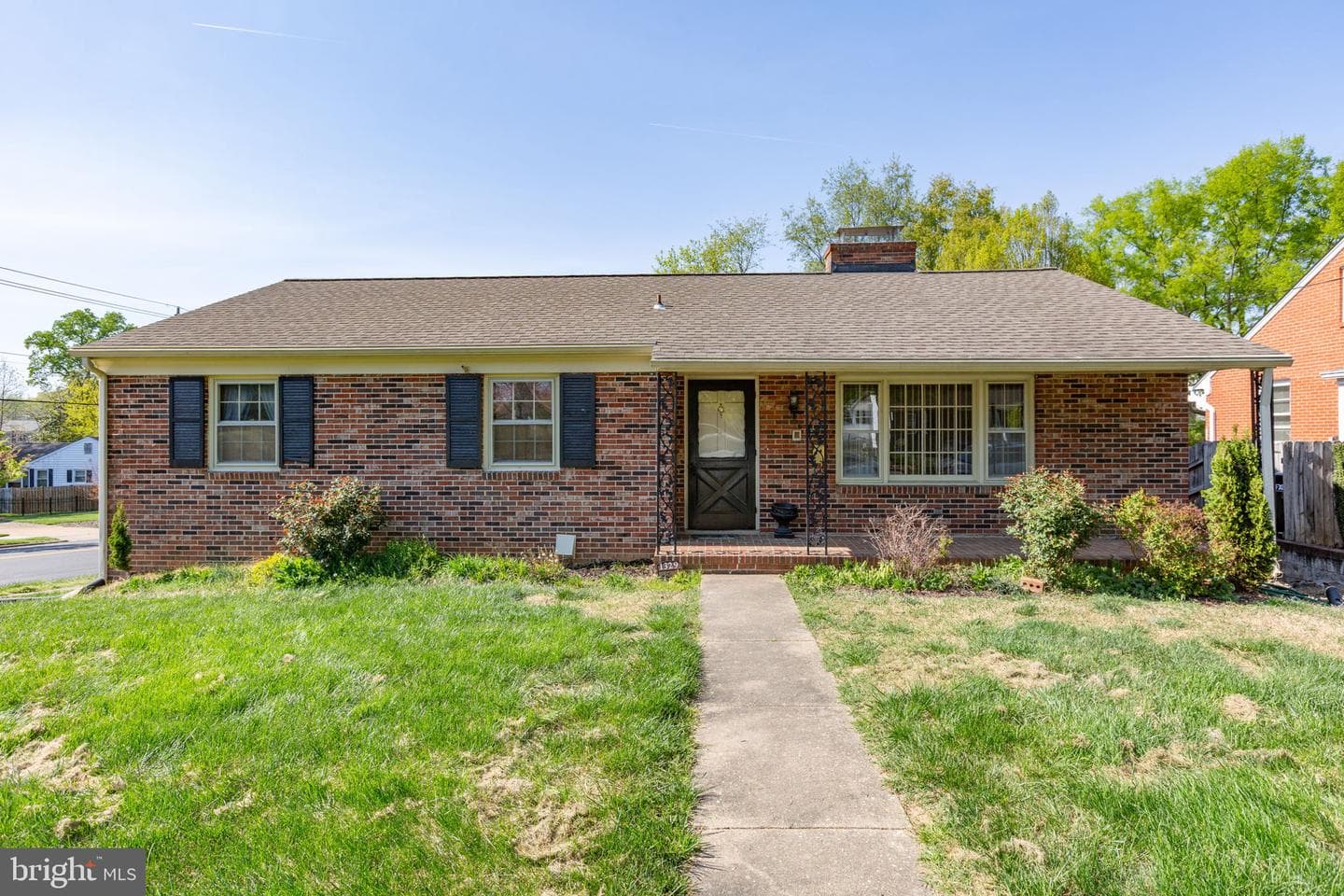 1329 Brent Street photo 2