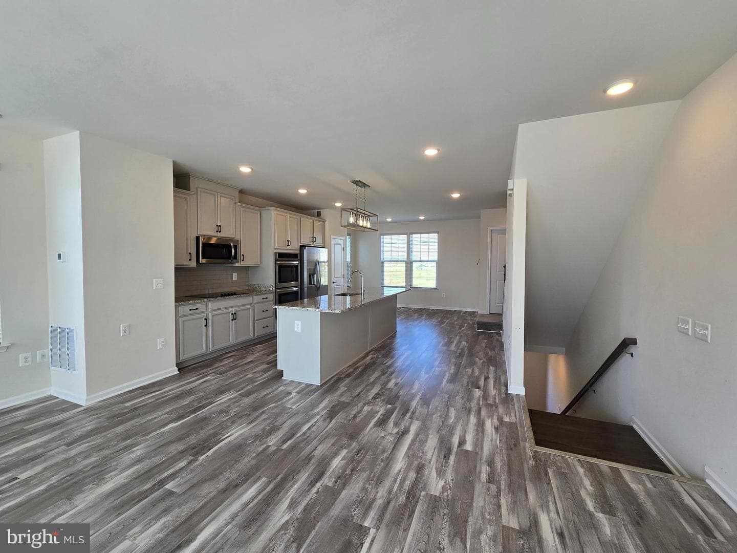 2208 Shadmoor Drive photo 4