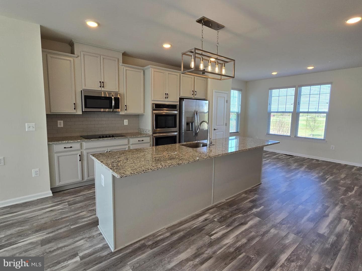 2208 Shadmoor Drive photo 5