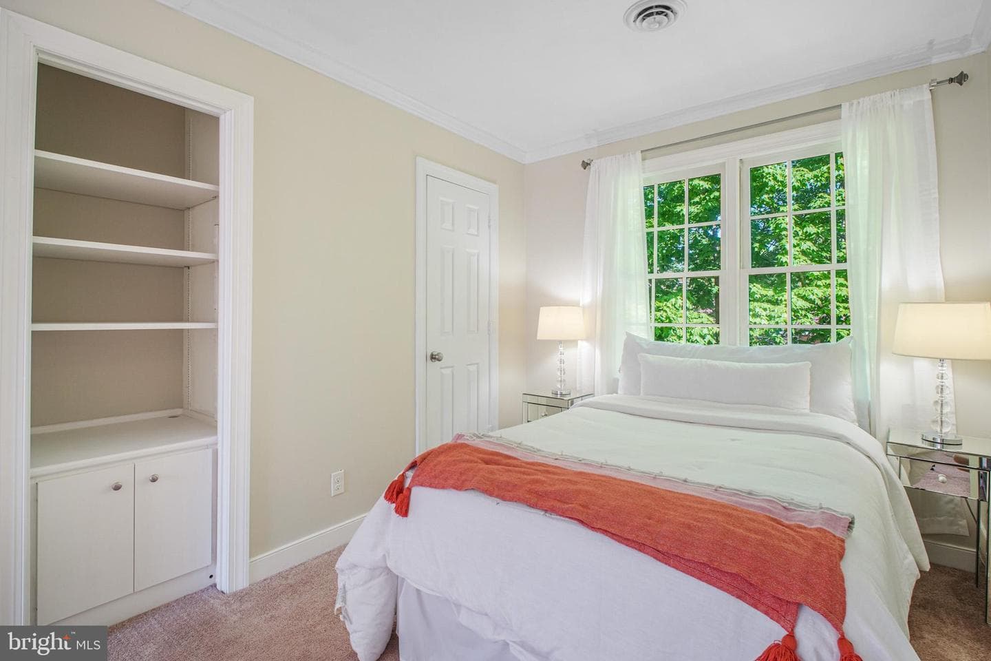 823 College Avenue #i photo 25