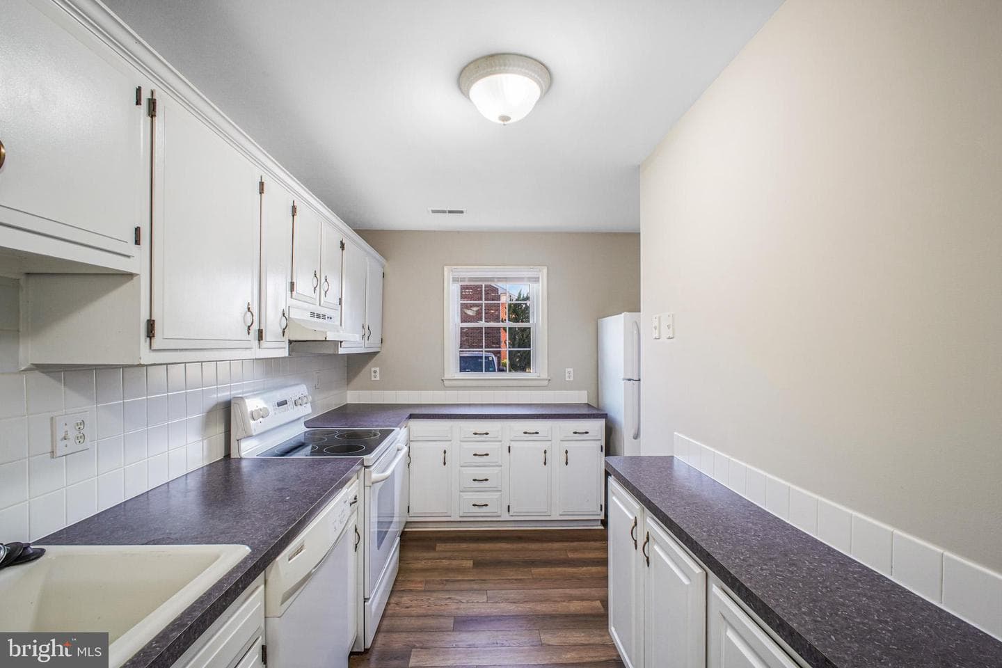 2420 Lafayette Boulevard photo 10