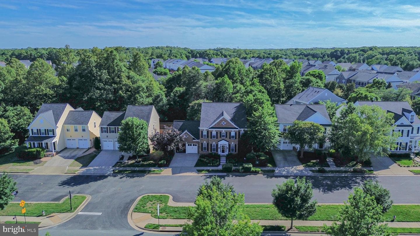 2144 Idlewild Boulevard photo 2