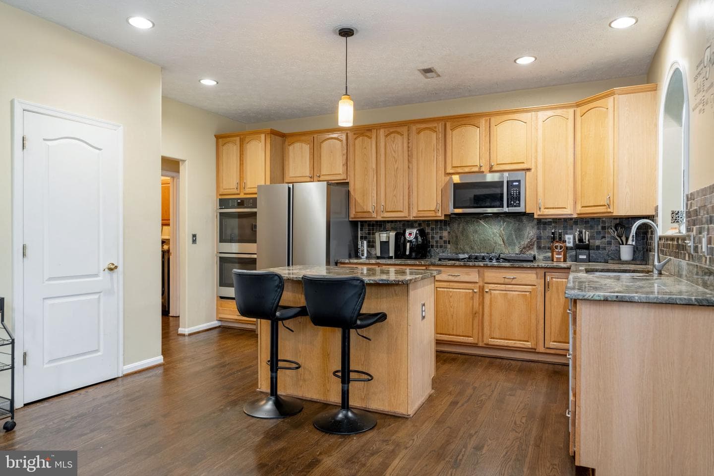 1005 Great Oaks Ln photo 11