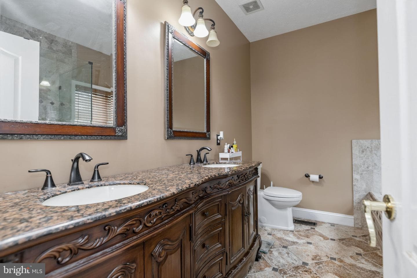 1005 Great Oaks Ln photo 20
