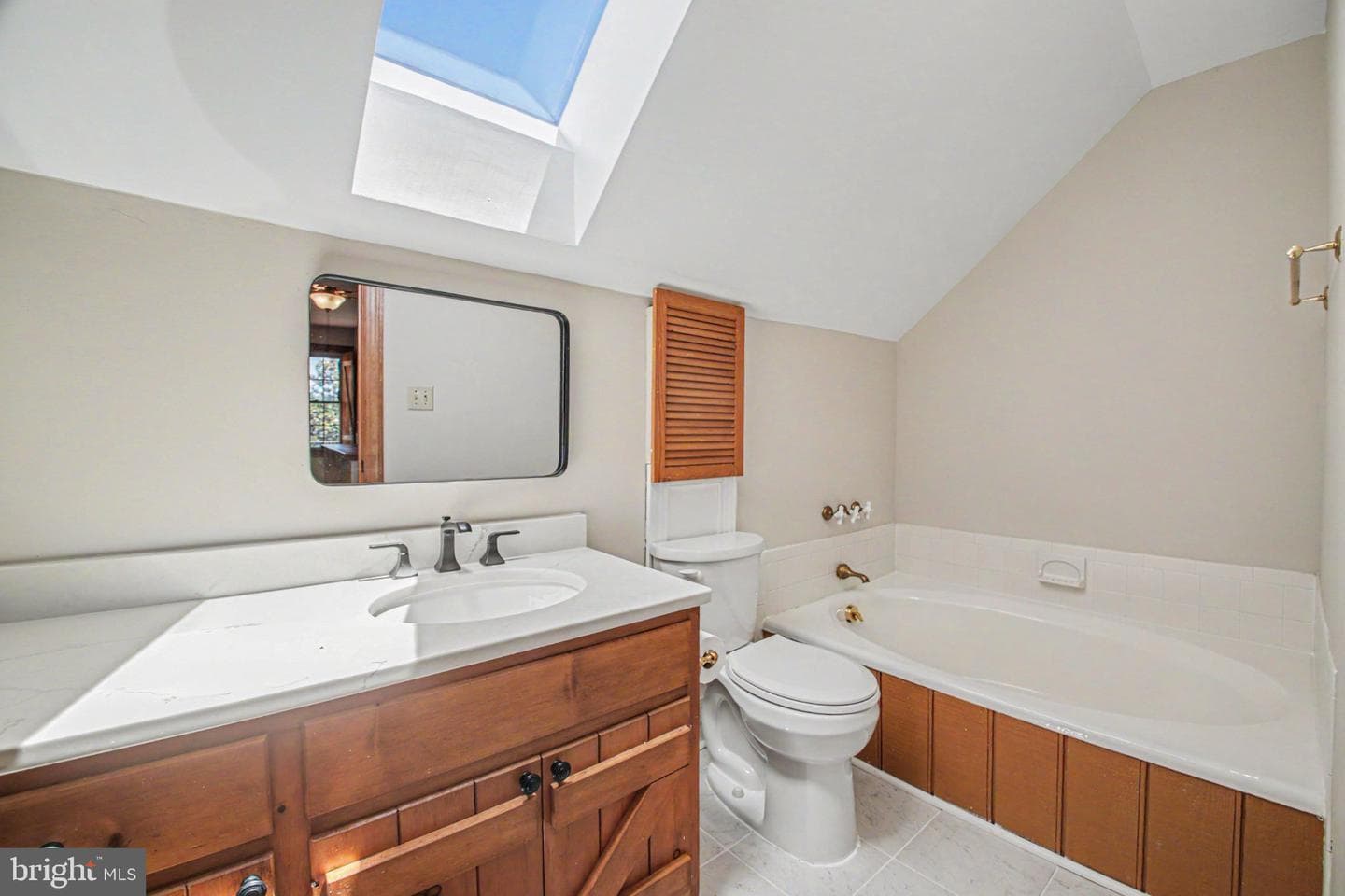 807 College Avenue photo 27
