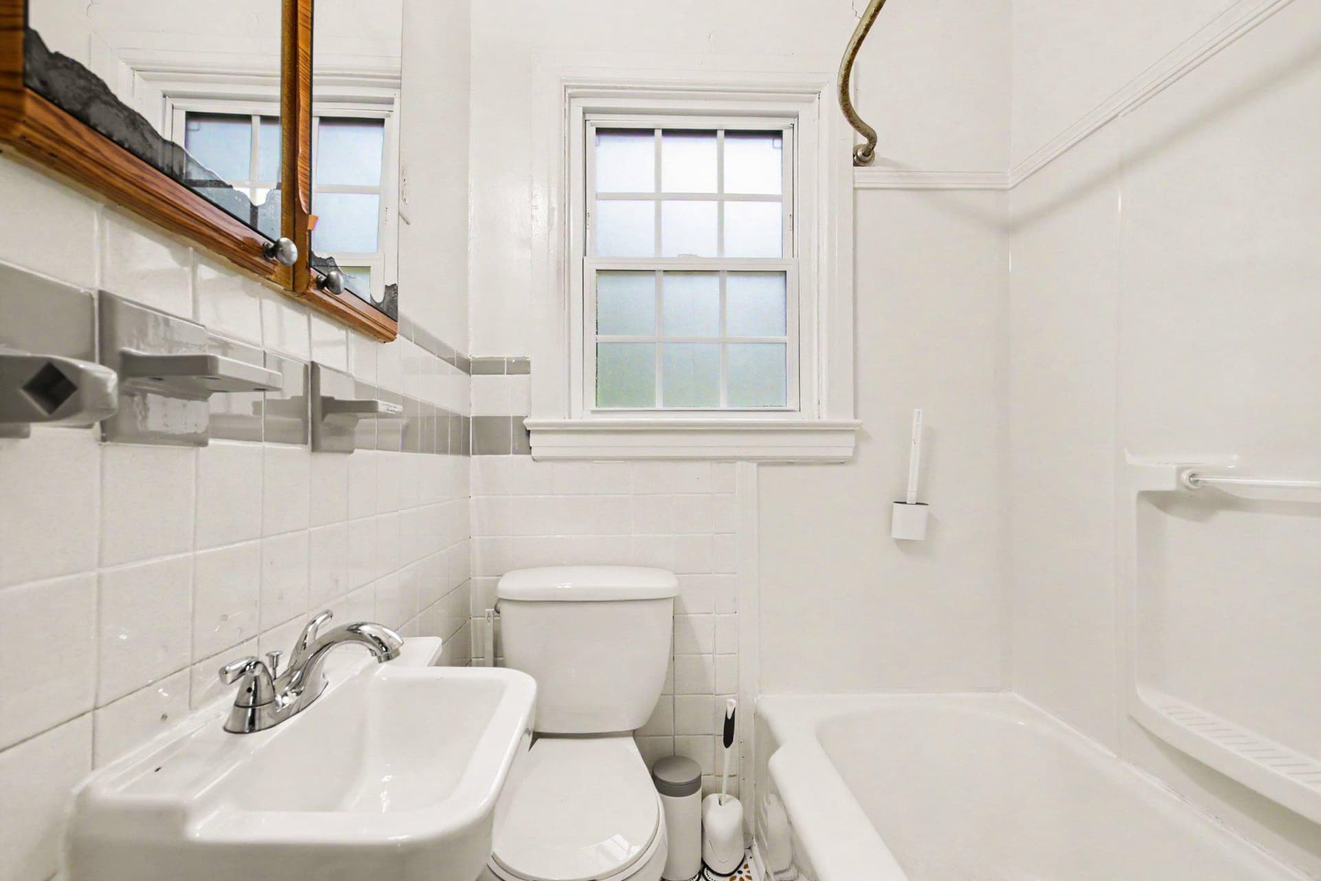 112 Gibson Street photo 20