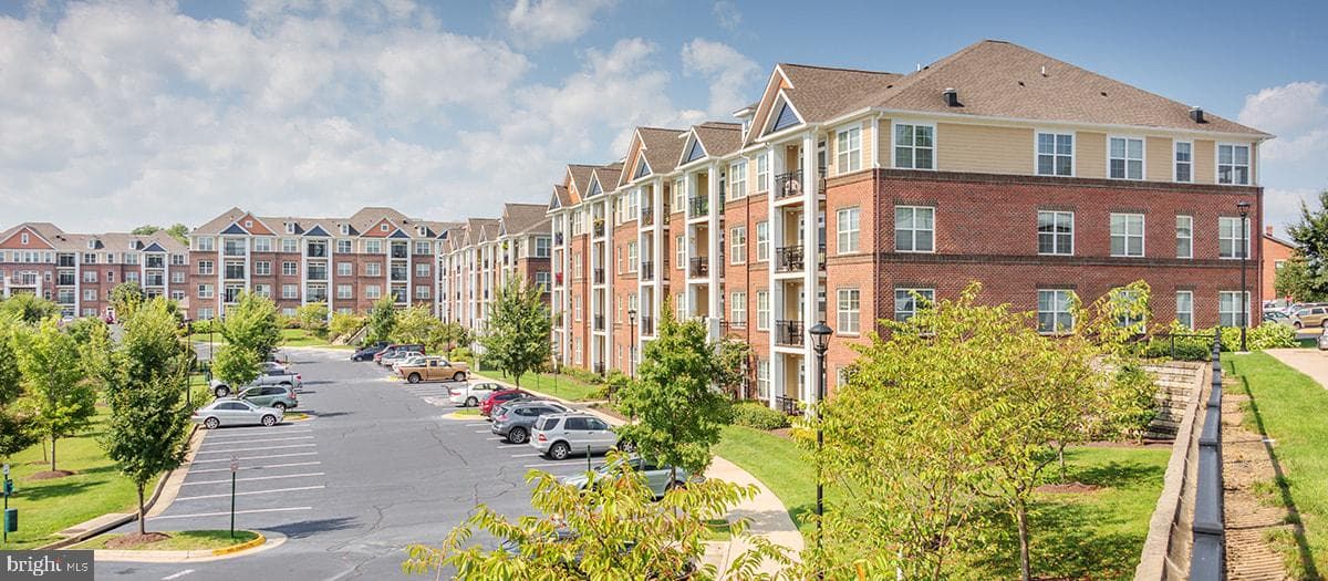 701 Cobblestone Boulevard #308 photo 29