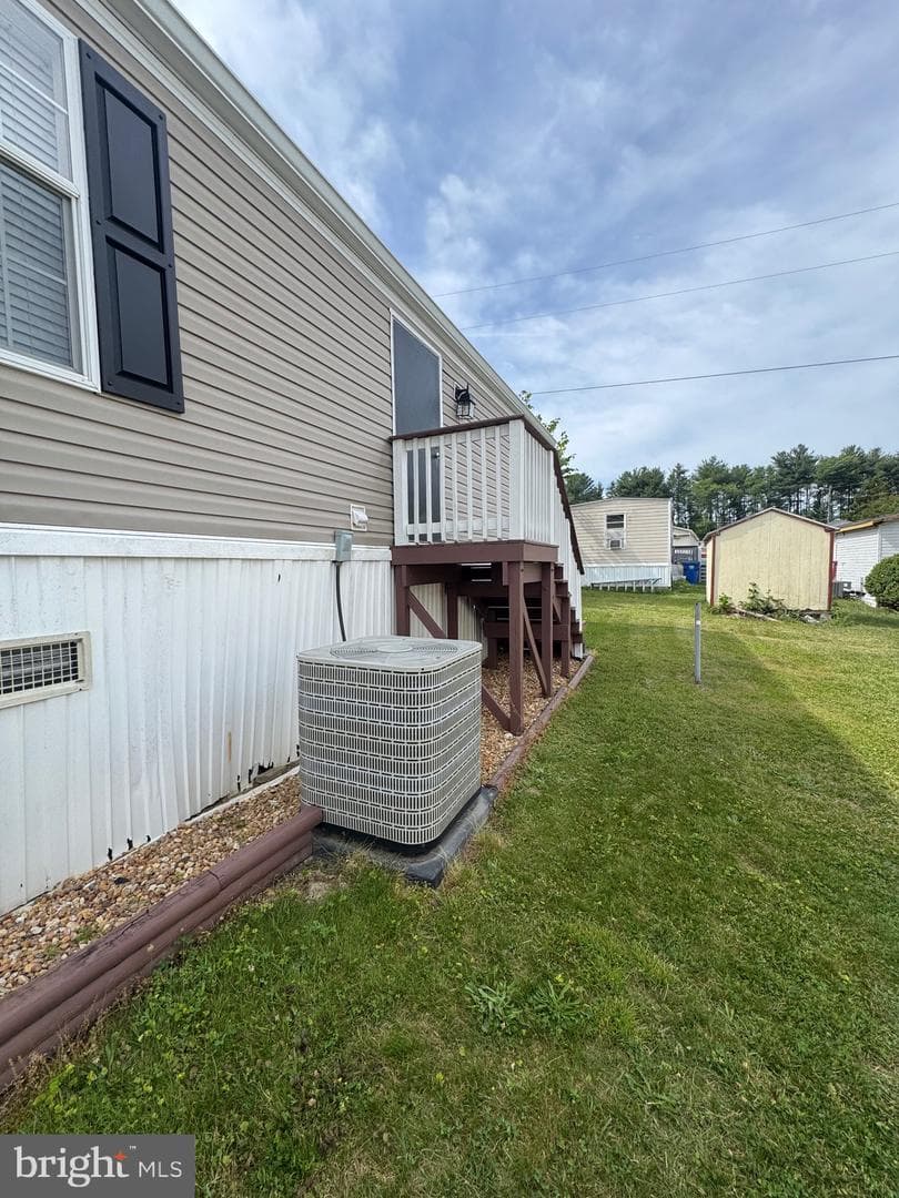 9740 Glenwood Drive photo 4