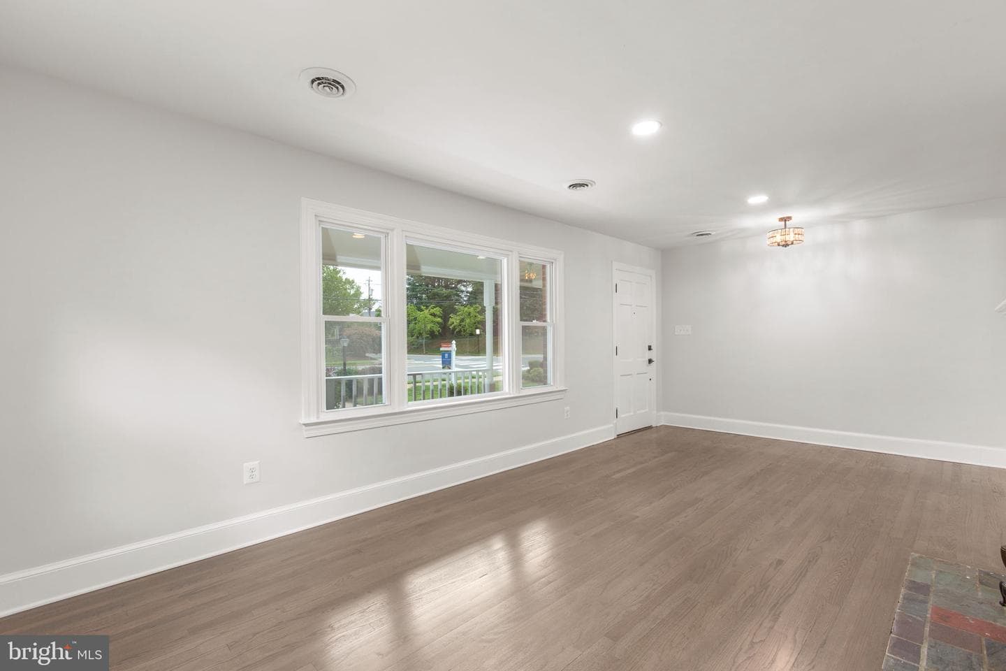 1329 Brent Street photo 11