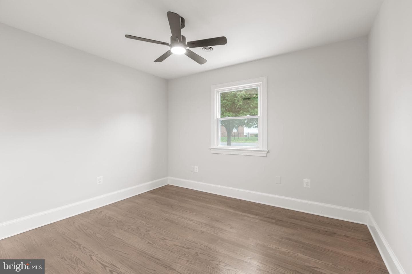 1329 Brent Street photo 27