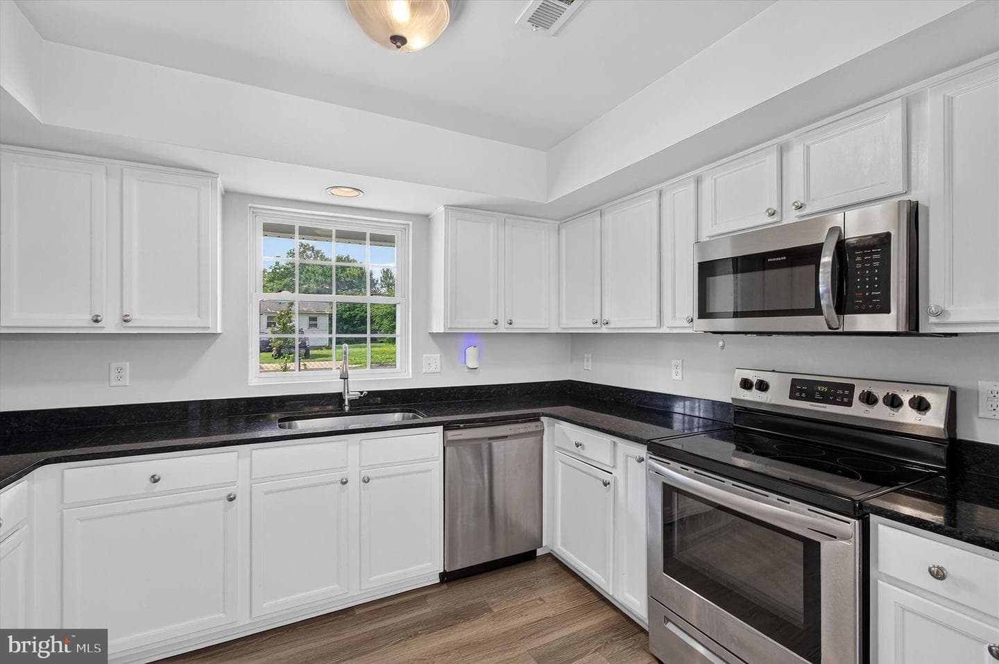427 Palmer Street photo 12