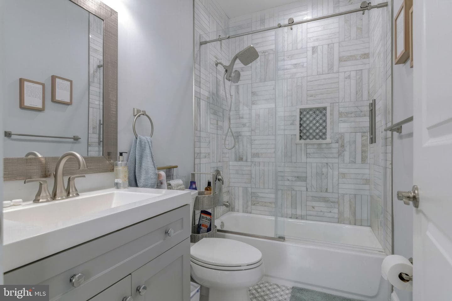 10708 Warwick Avenue photo 36