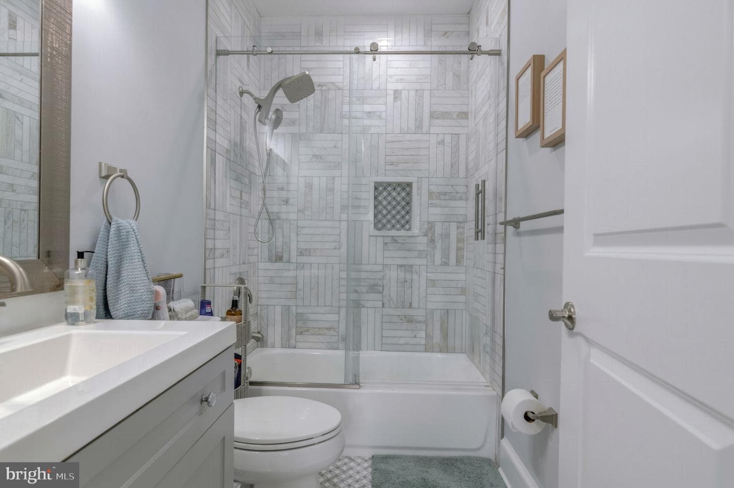 10708 Warwick Avenue photo 37