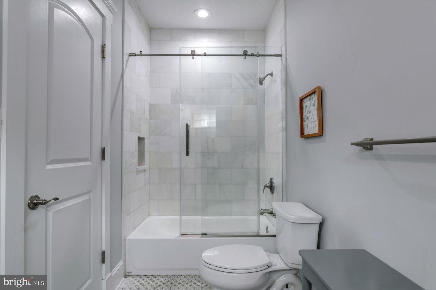 10708 Warwick Avenue photo 42