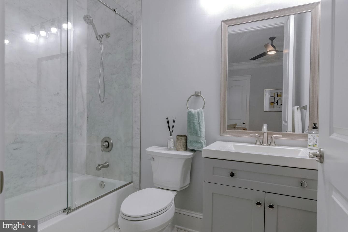 10708 Warwick Avenue photo 6