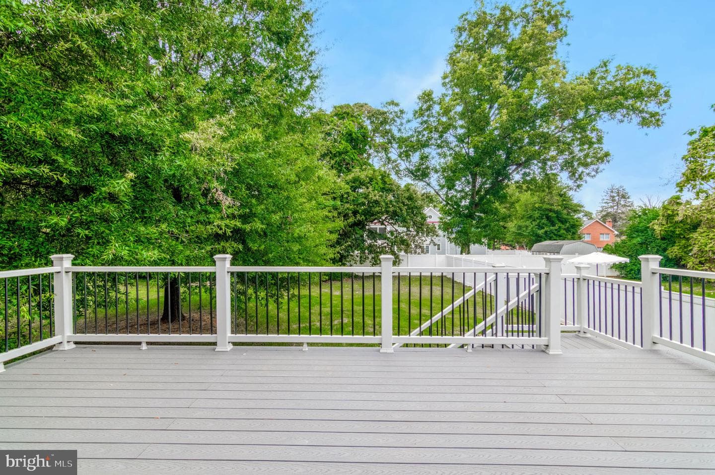10708 Warwick Avenue photo 64