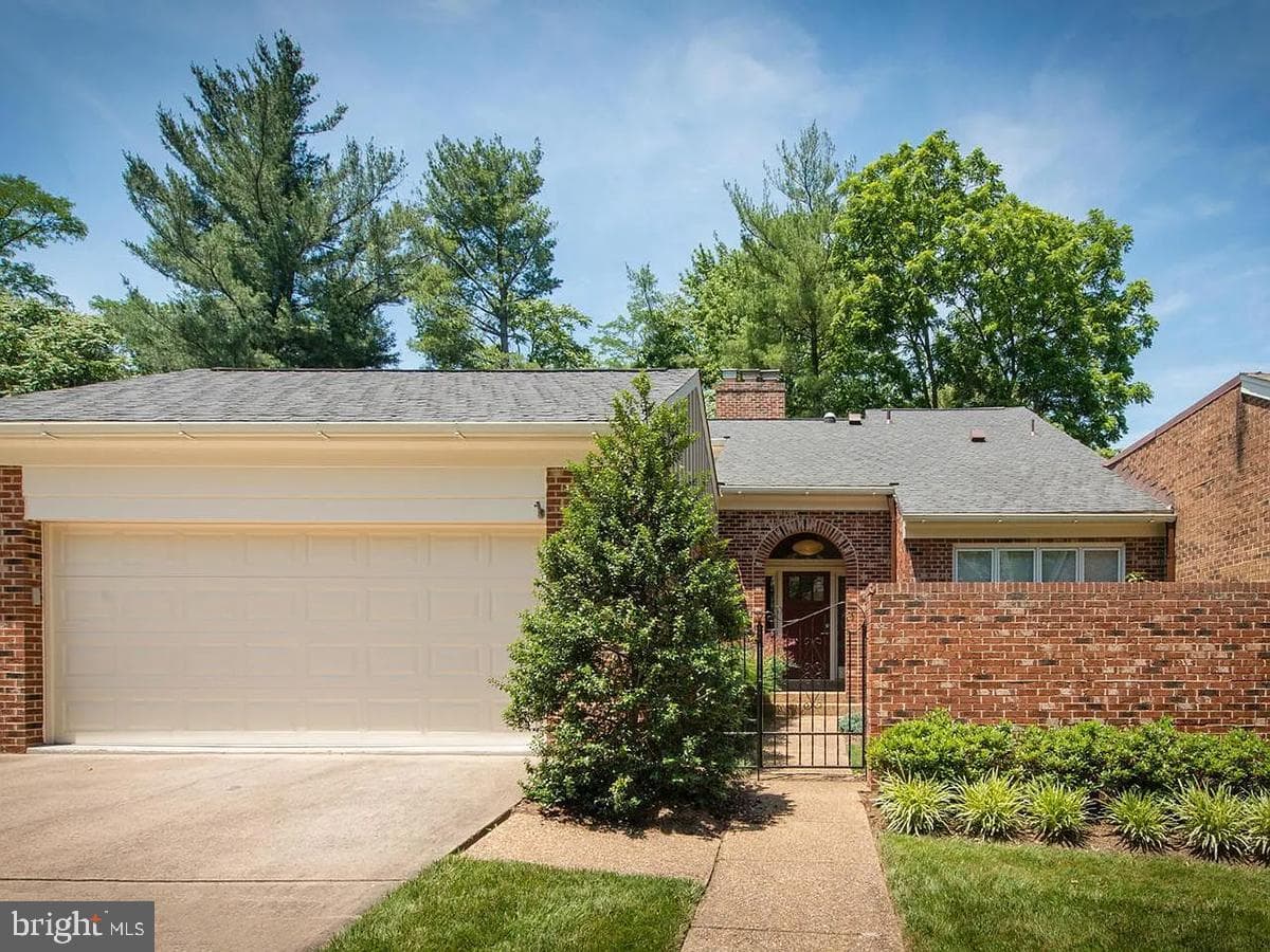 3916 Rust Hill Place