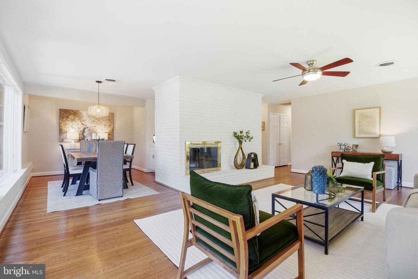 9924 Pinehurst Avenue photo 10
