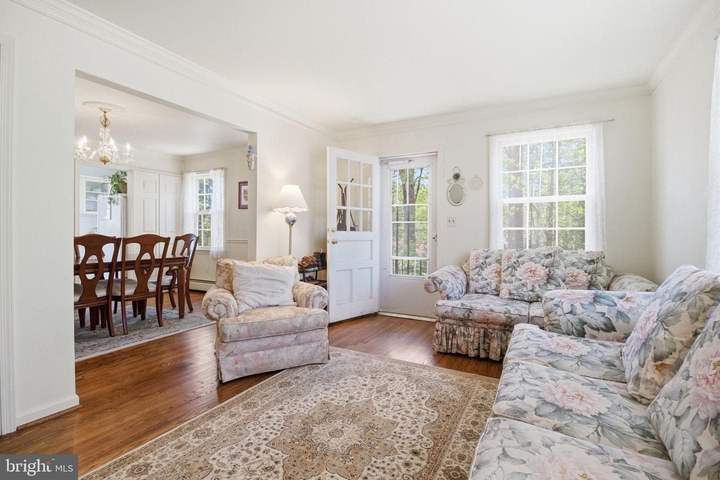 10827 Crest Street photo 3