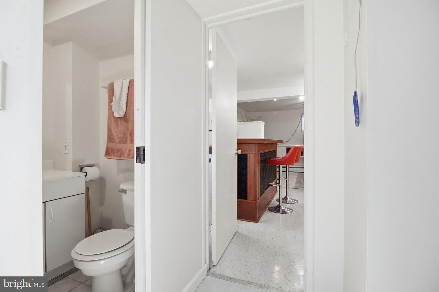 10827 Crest Street photo 31