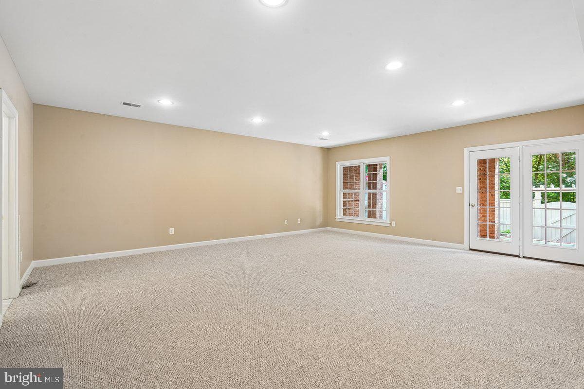 3853 Lewiston Place photo 40