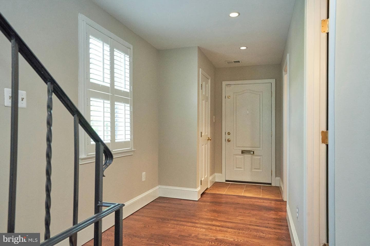 3886 University Drive photo 5