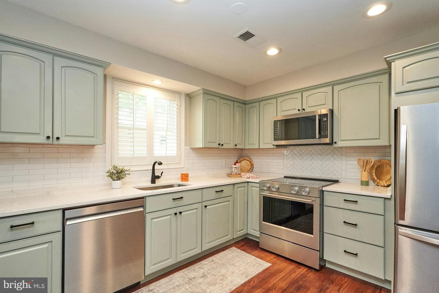 3886 University Drive photo 8