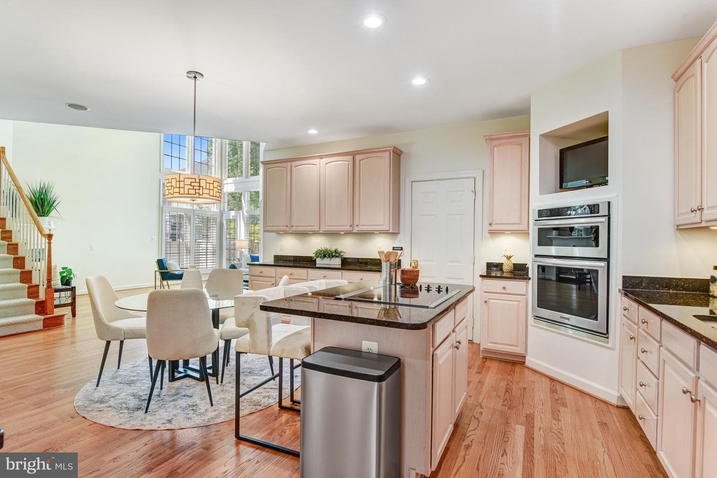 3842 Farrcroft Green photo 26