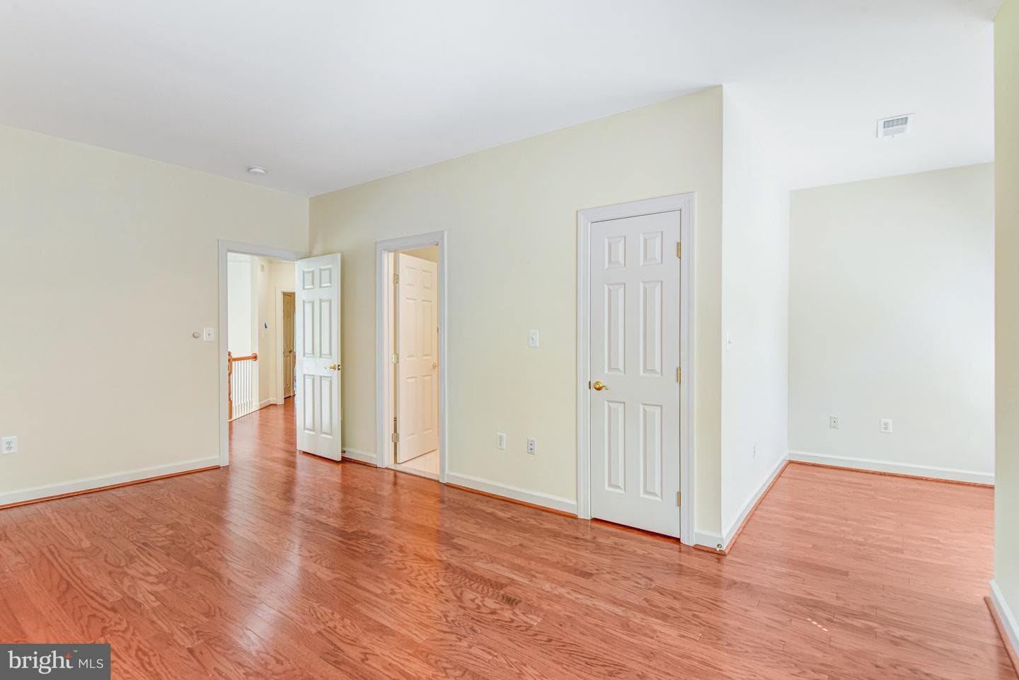 3842 Farrcroft Green photo 40