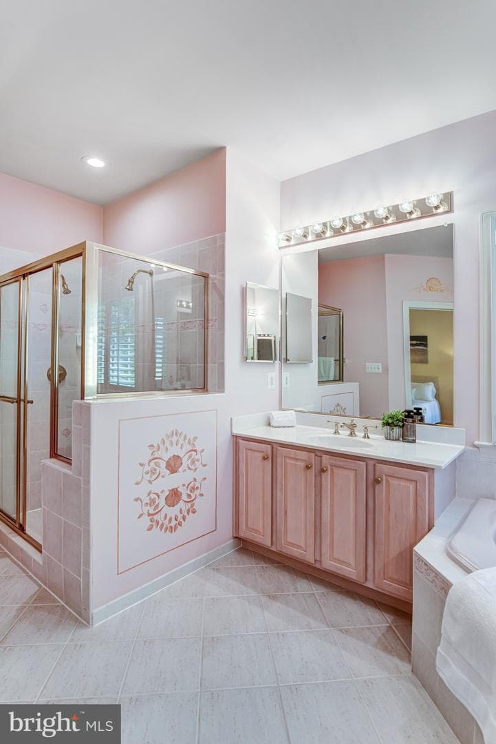 3842 Farrcroft Green photo 48