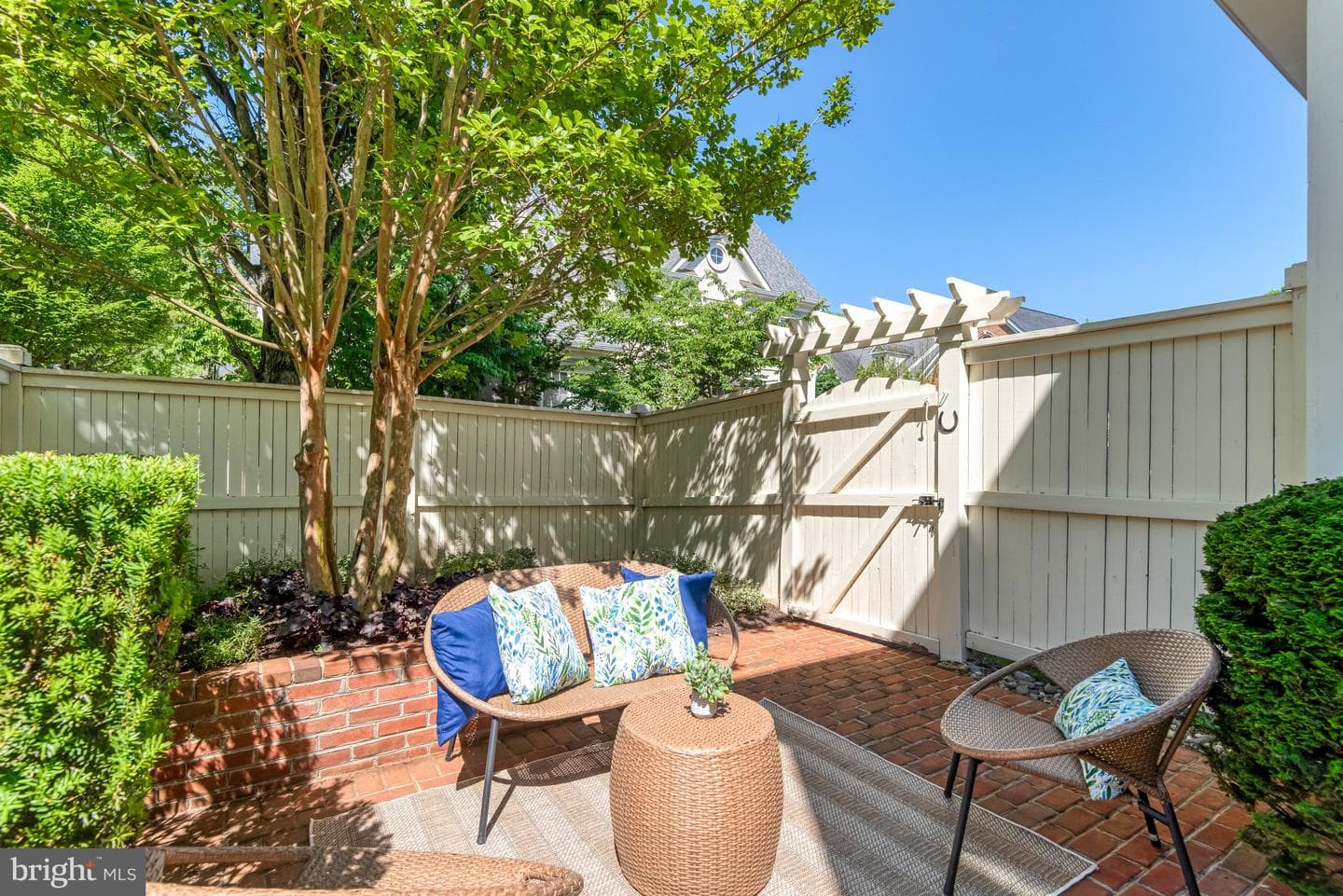 3842 Farrcroft Green photo 55