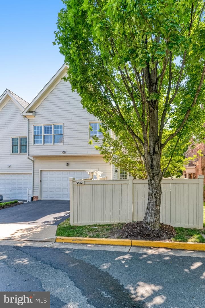 3842 Farrcroft Green photo 63