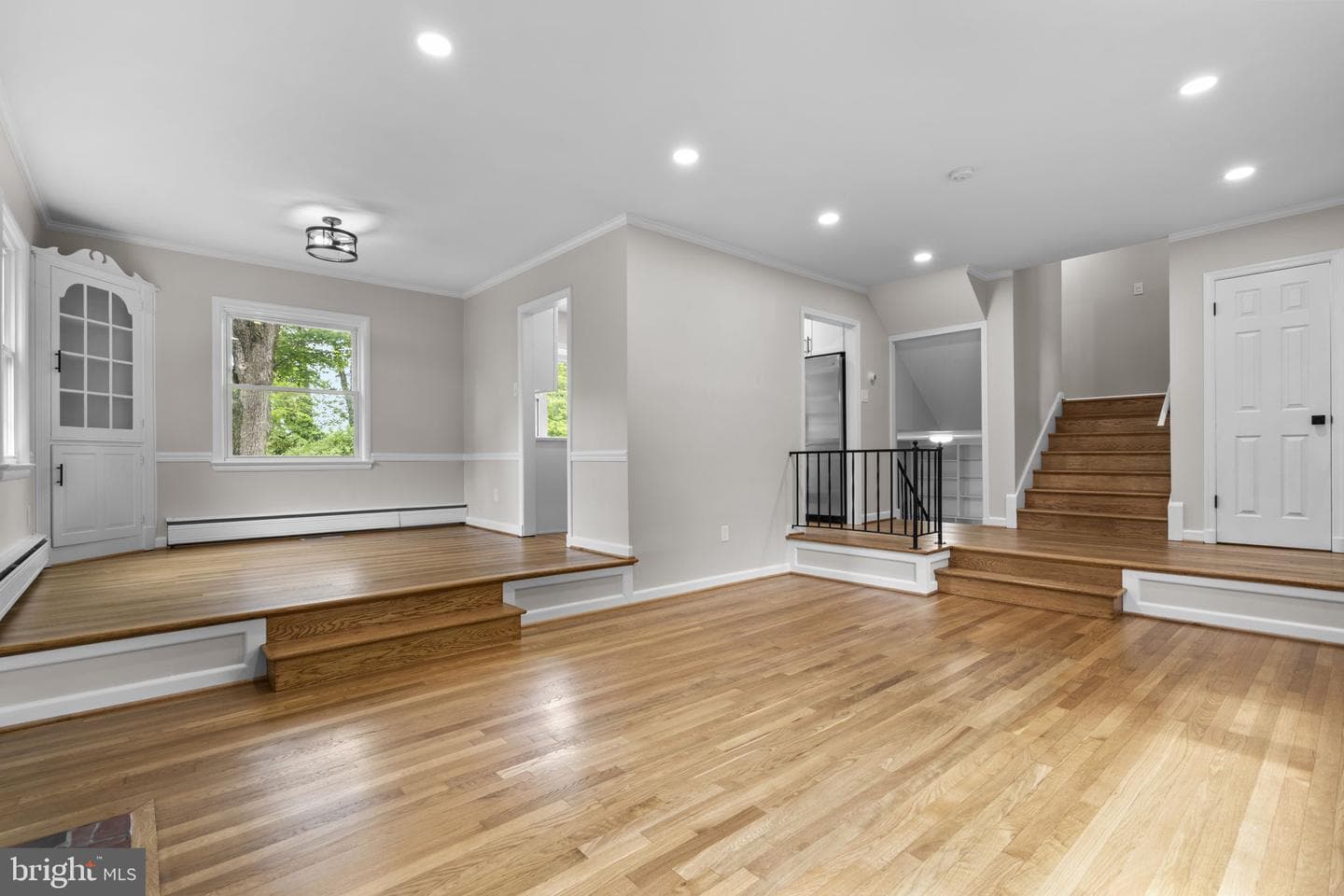 10242 Stratford Avenue photo 9
